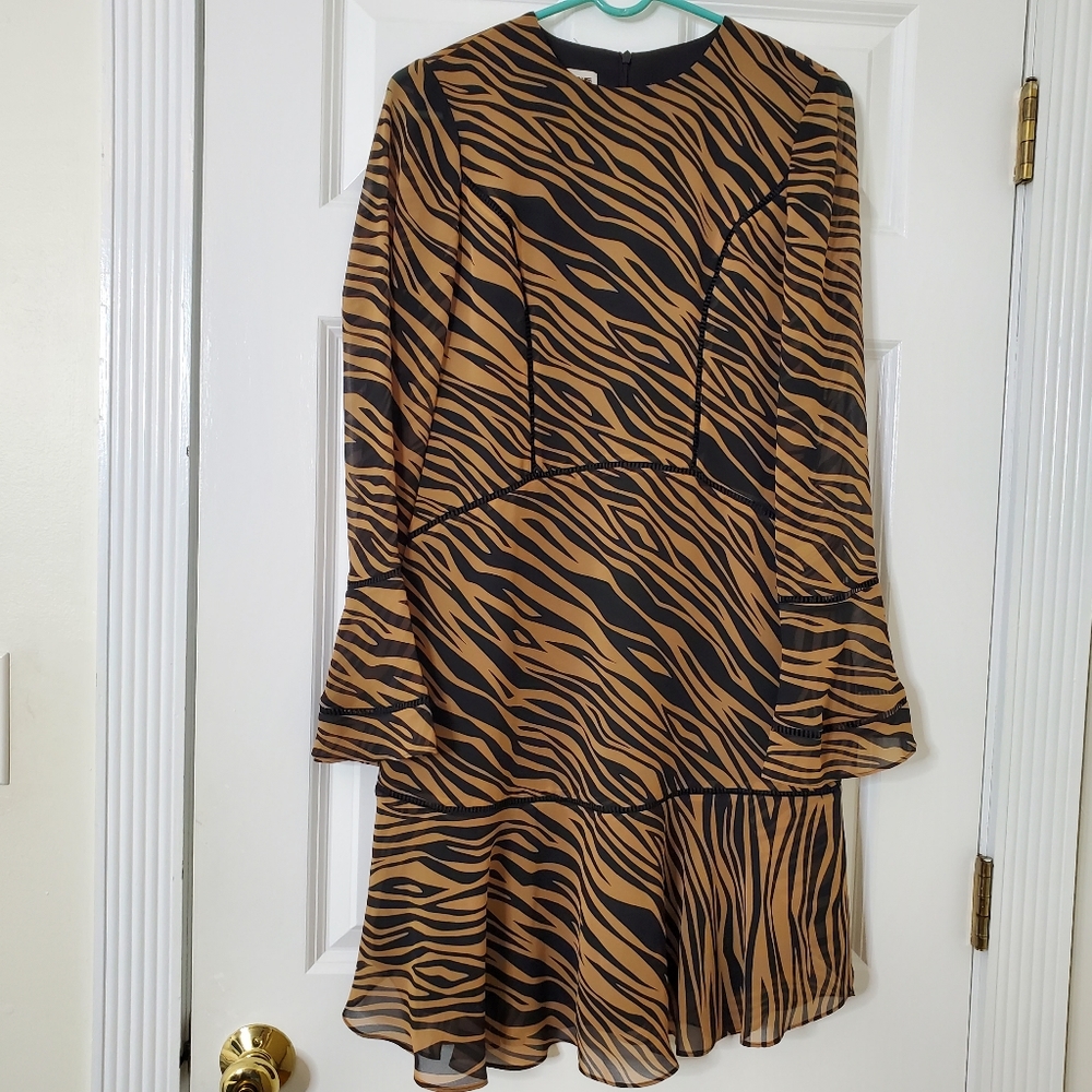 Anne Klein Tiger Print Long Sleeve Midi Dress Size 6